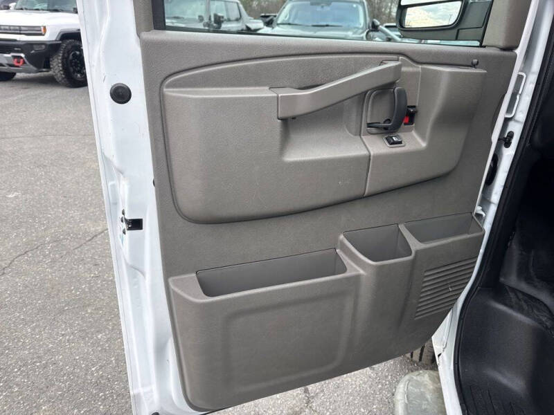 2024 Chevrolet Express 2500
