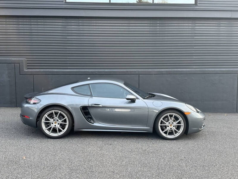 2025 Porsche 718 Cayman