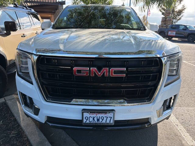 2022 GMC Yukon XL SLE