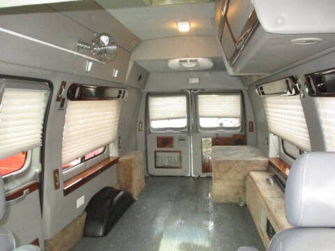 2004 Ford E-Series E-250 SD