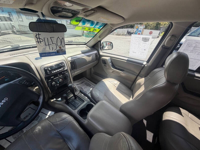 2004 Jeep Grand Cherokee Laredo