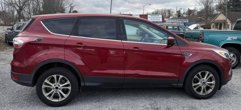 2017 Ford Escape SE's photo