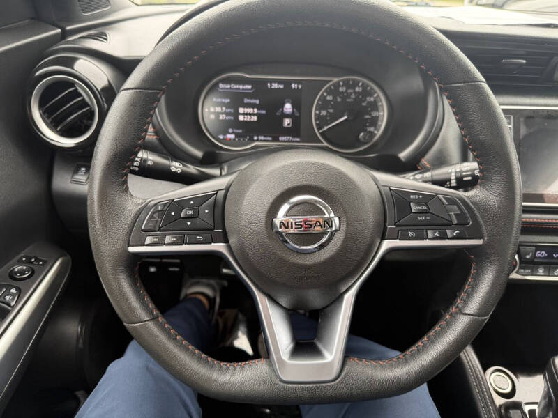 2019 Nissan Kicks SR