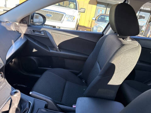 2013 Mazda MAZDA3 i Touring