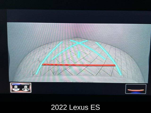 2022 Lexus ES 300h