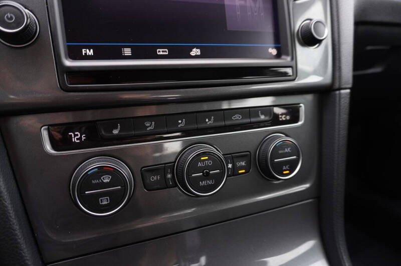 2016 Volkswagen e-Golf SEL Premium