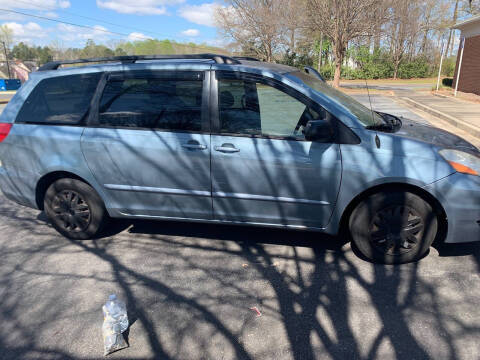 2007 Toyota Sienna LE 7-Passenger