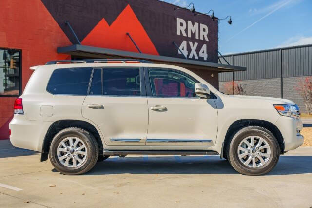 2021 Toyota Land Cruiser