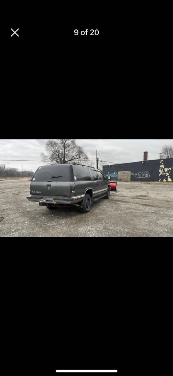 1999 GMC Suburban for sale at DEES AUTO SALES & KUSTOMS WHIPS INC in Gary, IN