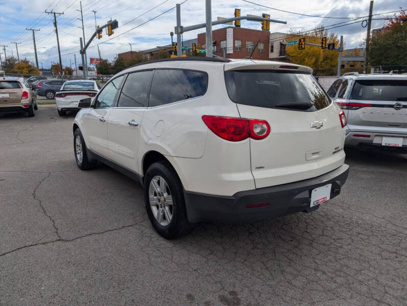2011 Chevrolet Traverse LT