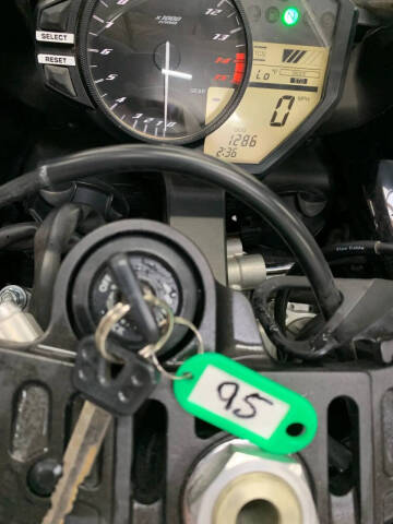 2012 Yamaha YZF-R1