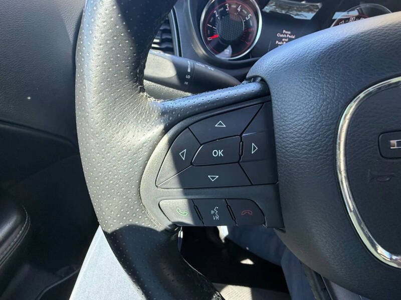 2017 Dodge Challenger 392 HEMI Scat Pack Shaker