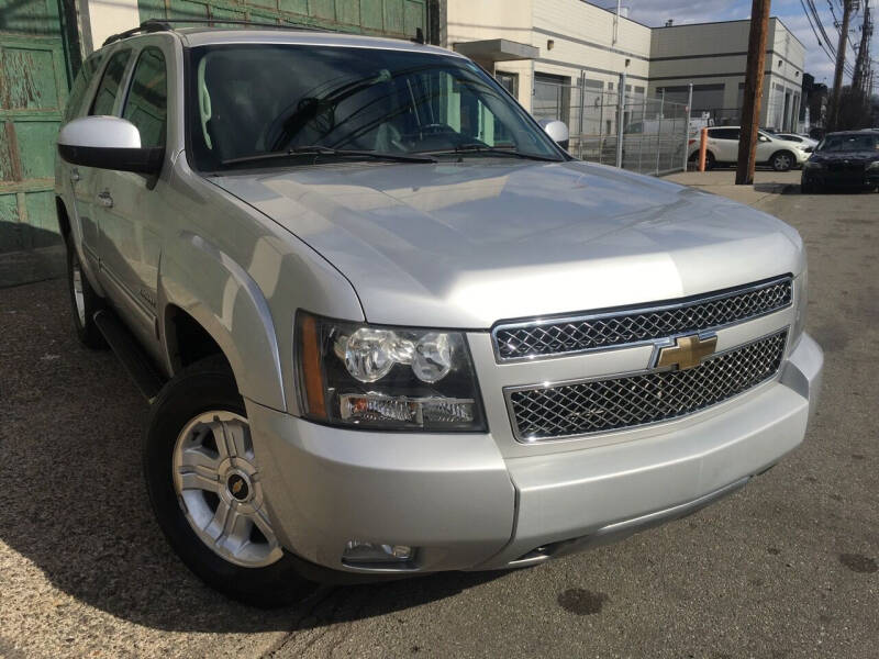 2011 Chevrolet Tahoe for sale at Illinois Auto Sales in Paterson NJ