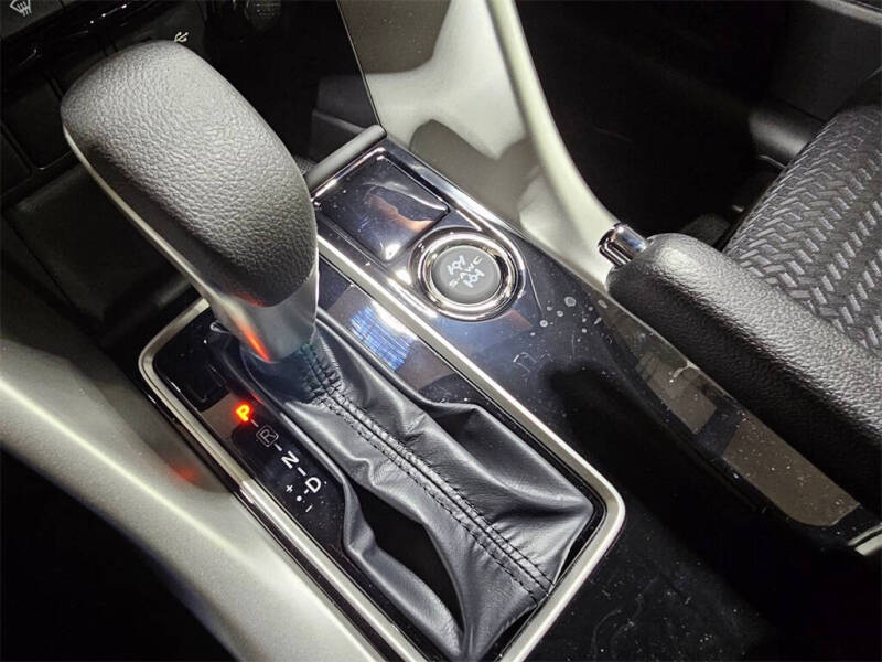 2024 Mitsubishi Eclipse Cross ES