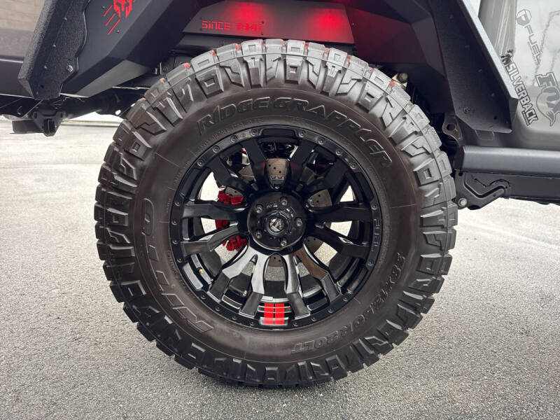 2021 Jeep Gladiator Willys