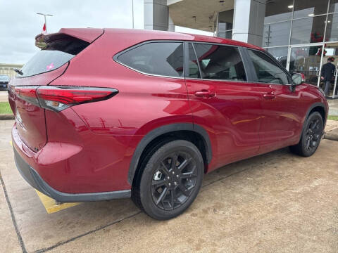 2023 Toyota Highlander L