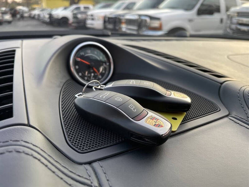 2016 Porsche Cayenne GTS