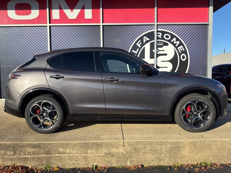 2025 Alfa Romeo Stelvio