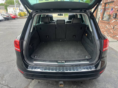 2014 Volkswagen Touareg V6 Lux