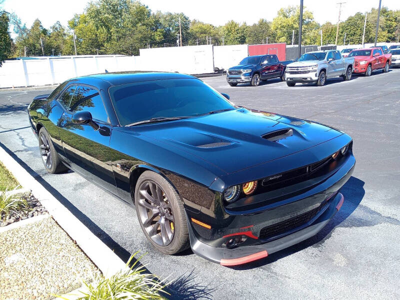 2020 Dodge Challenger R/T's photo