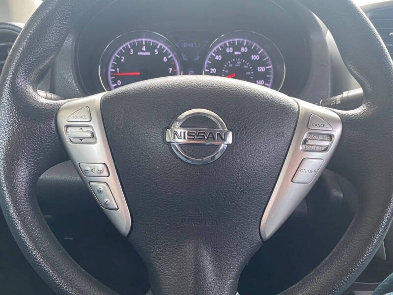 2019 Nissan Versa SV