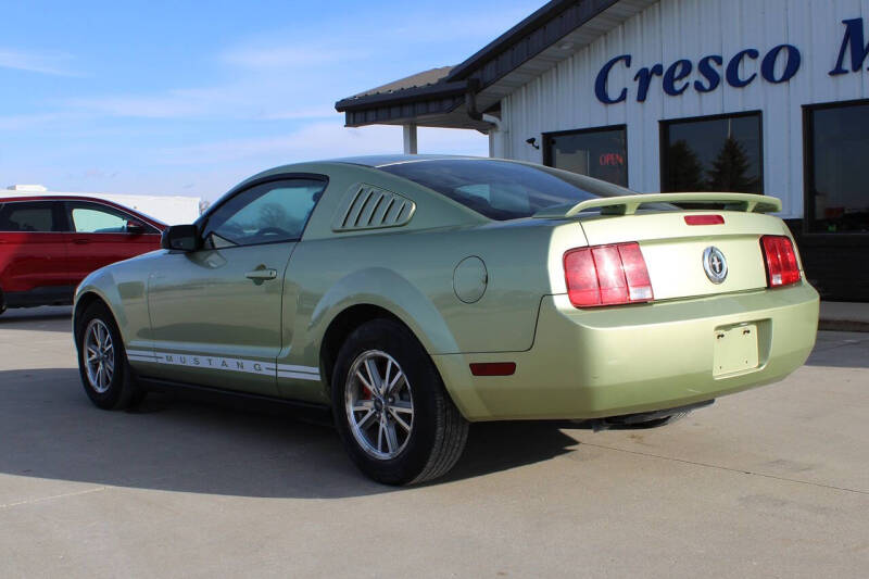 2005 Ford Mustang V6 Deluxe