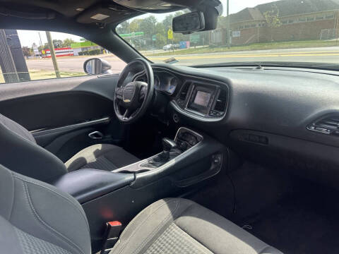 2017 Dodge Challenger SXT