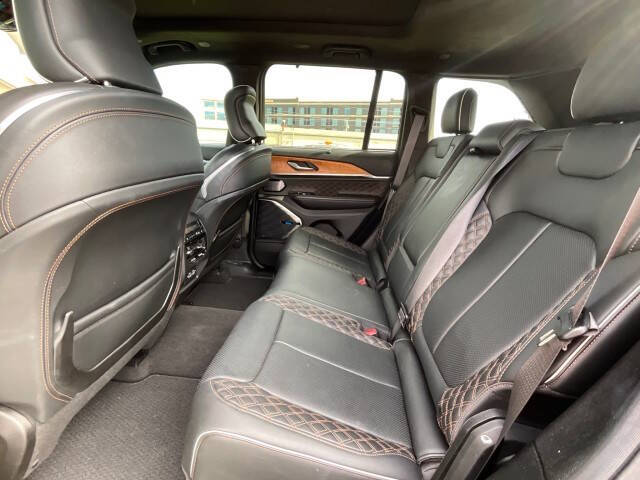 2022 Jeep Grand Cherokee Summit Reserve