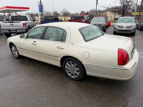 2003 Lincoln Town Car Cartier