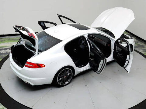 2015 Jaguar XF 3.0 Sport