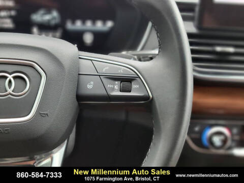 2025 Audi Q5 quattro Premium 40 TFSI