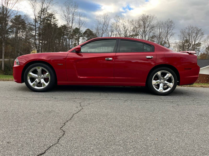 2011 Dodge Charger R/T photo 3