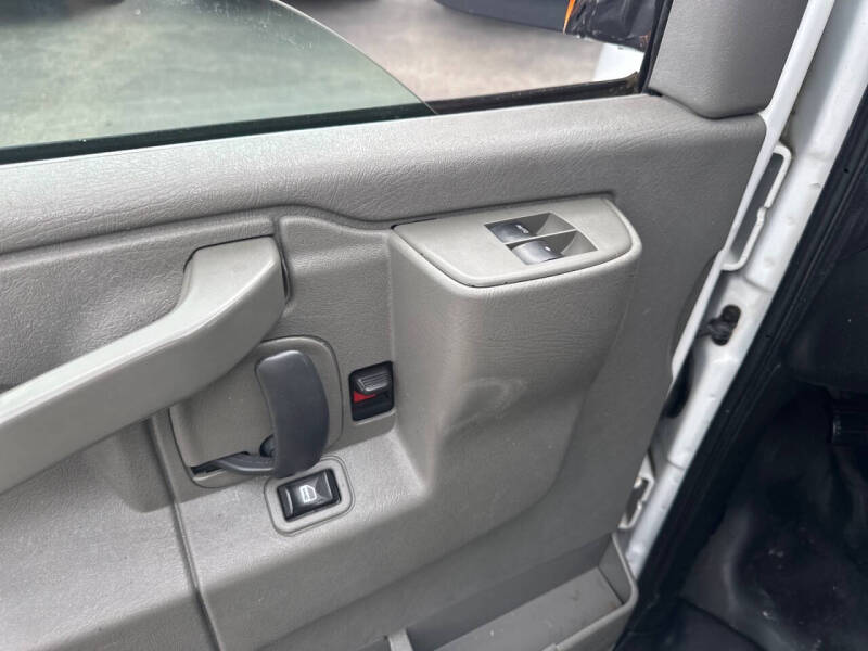 2017 Chevrolet Express 2500