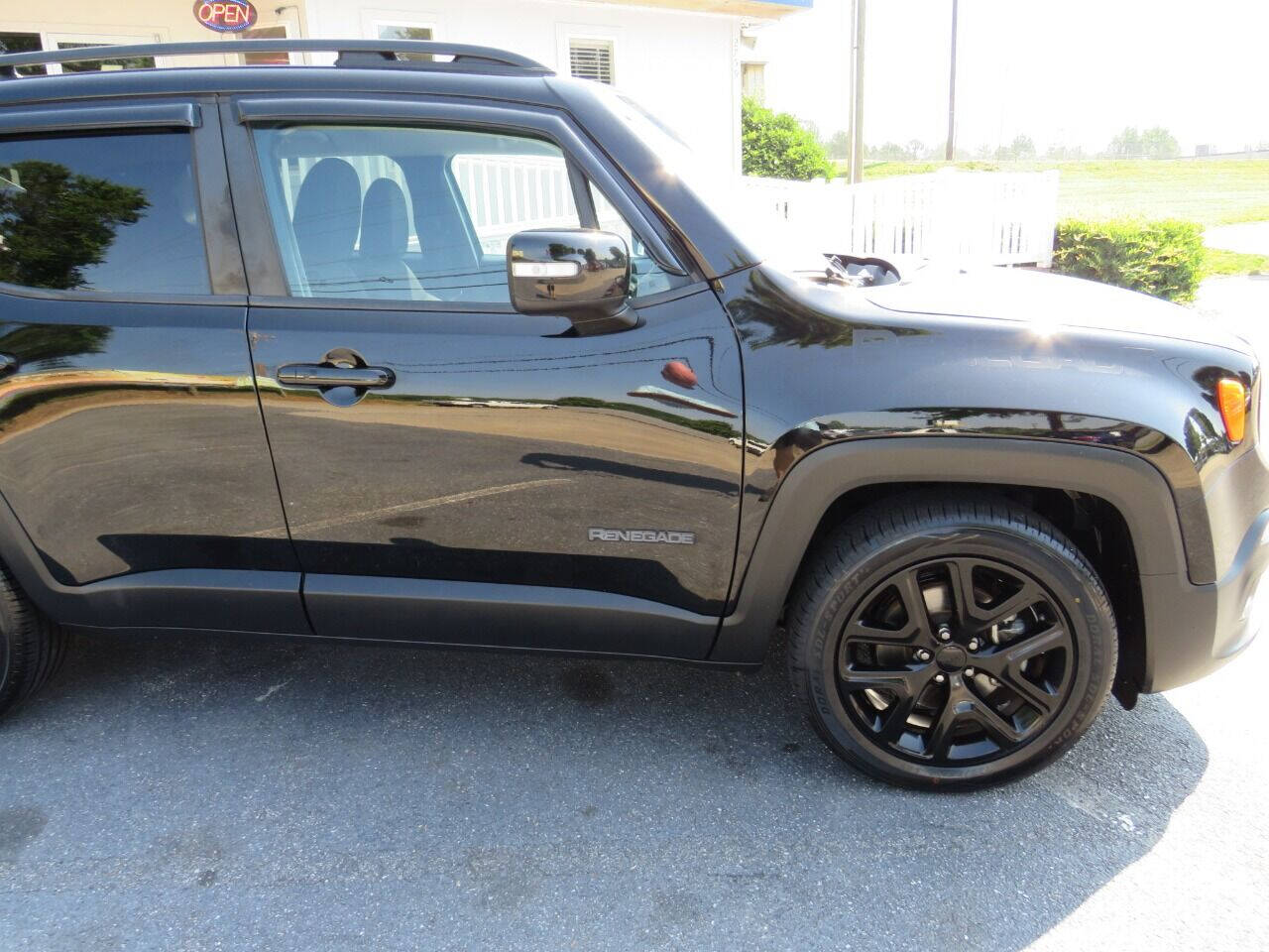 2017 Jeep Renegade for sale at Colbert's Auto Outlet in Hickory, NC