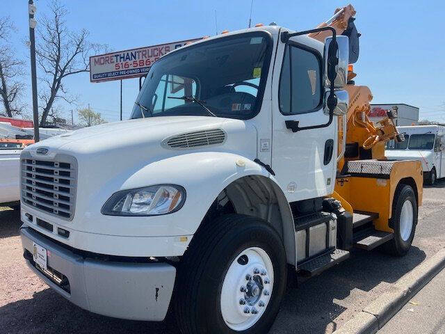 2015 Freightliner M2 106