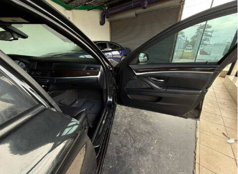 2012 BMW 5 Series 535i