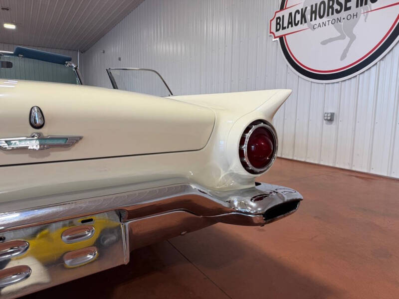 1957 Ford Thunderbird