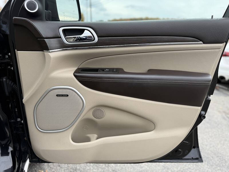 2020 Jeep Grand Cherokee Summit