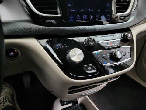 2020 Chrysler Pacifica Touring L Plus