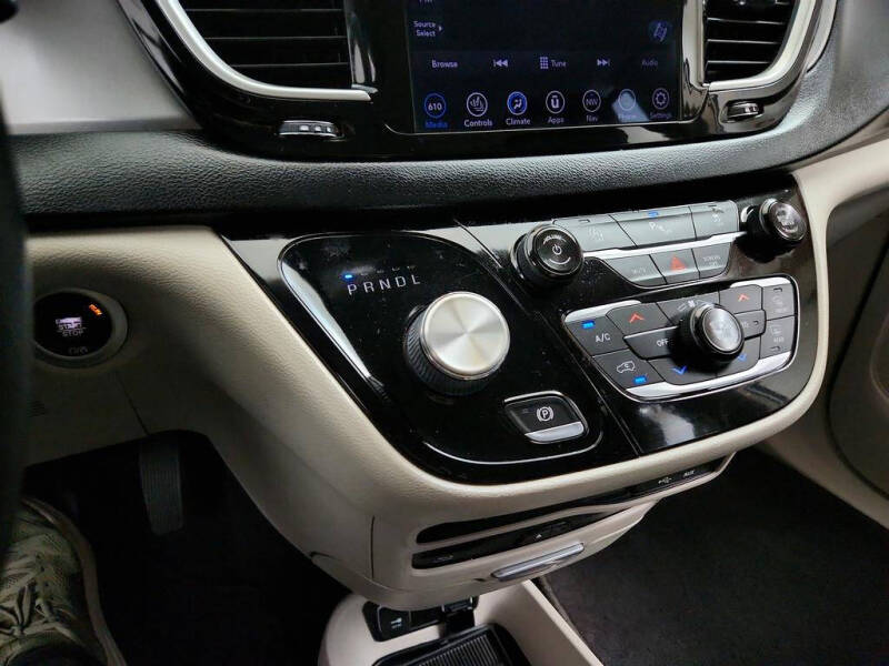2020 Chrysler Pacifica Touring L Plus