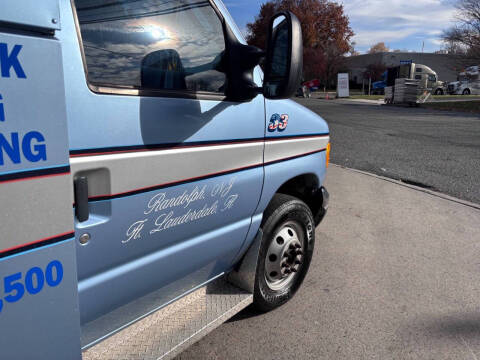 2005 Ford E-Series E-350 SD