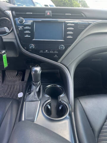 2019 Toyota Camry SE