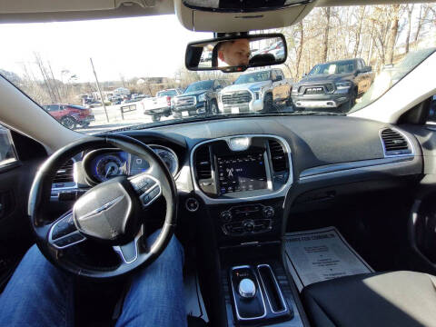 2020 Chrysler 300 Touring