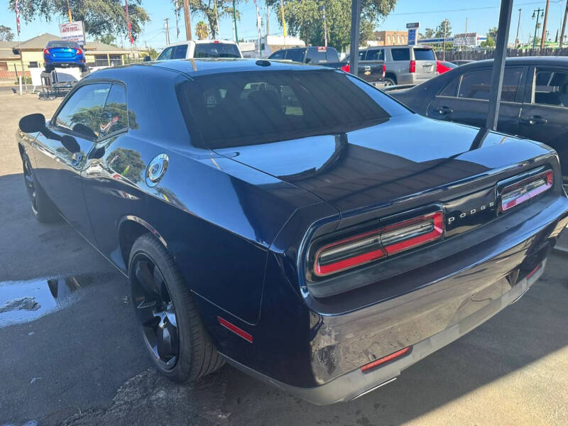 2015 Dodge Challenger SXT