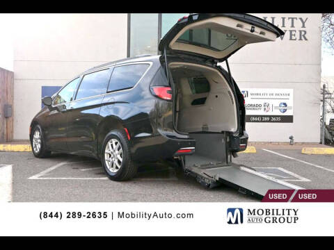 2022 Chrysler Pacifica for sale at CO Fleet & Mobility in Denver CO