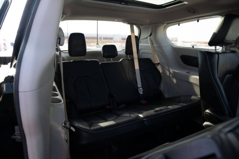 2018 Chrysler Pacifica Hybrid Limited