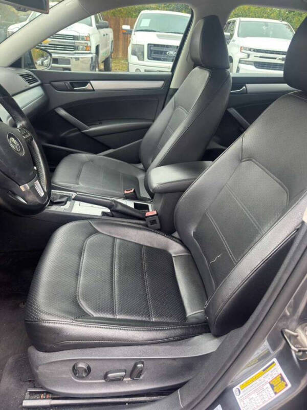 2012 Volkswagen Passat SE