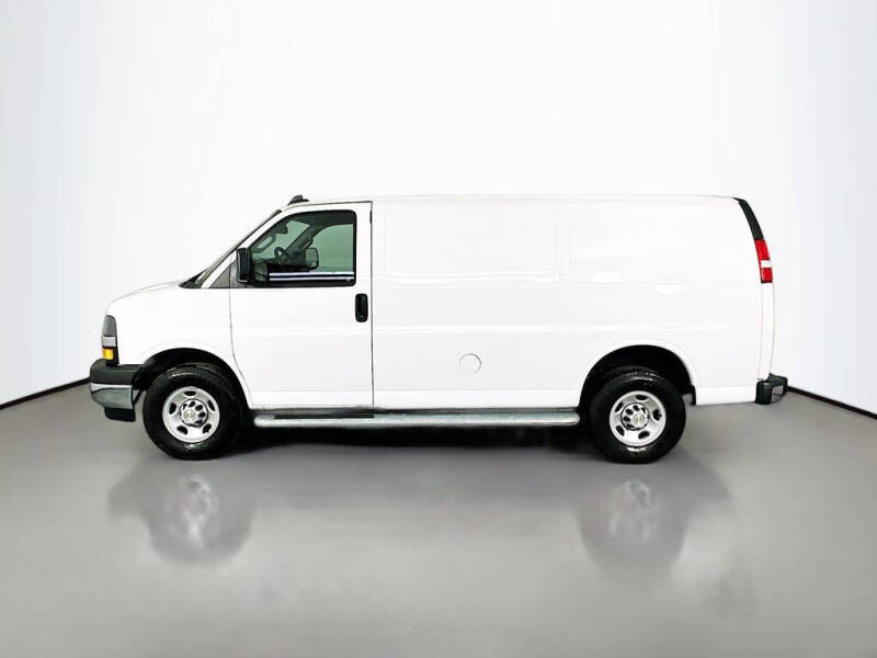 2024 Chevrolet Express 2500