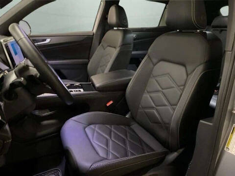 2025 Volkswagen Atlas Cross Sport SE 4Motion