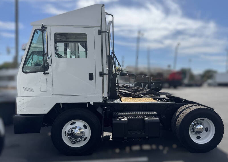 2005 OTTAWA COMANDO YARD DOG